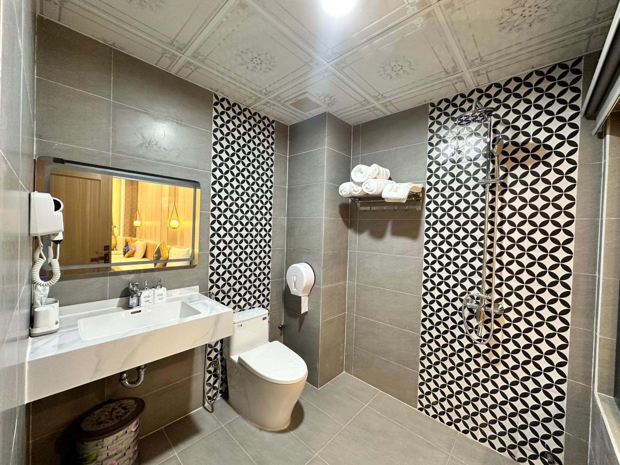 Hotel Phi Hung Tam Ky Exterior photo